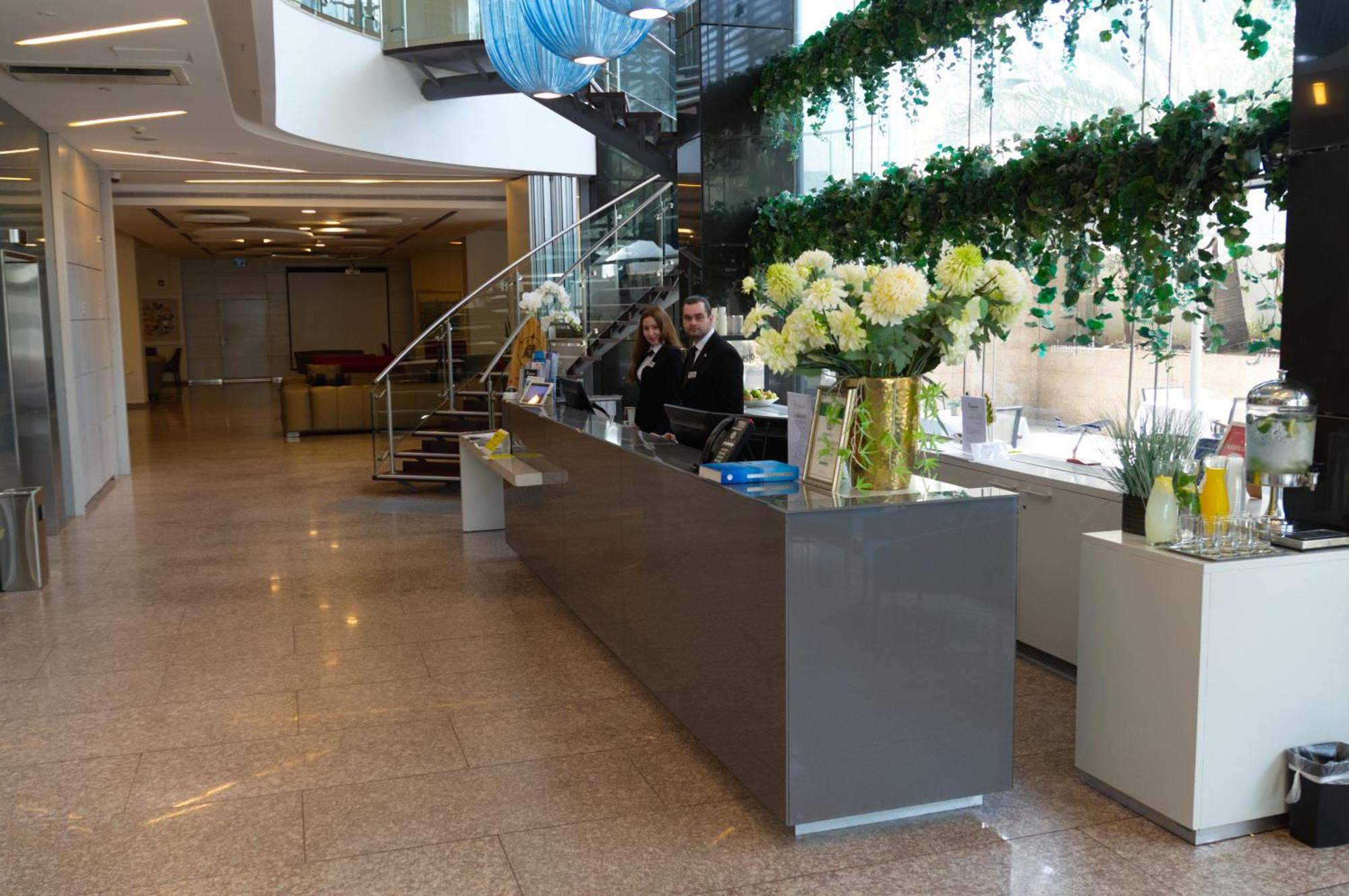 Benjamin Business Hotel Herzelia Exterior foto